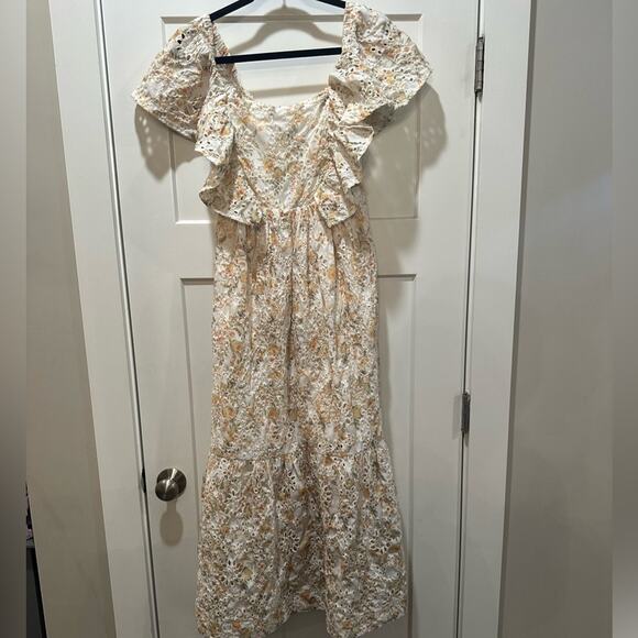 EN SAISON Eyelet Flutter Sleeve Midi-Dress Fields of Gold Size Medium - Picture 11 of 11